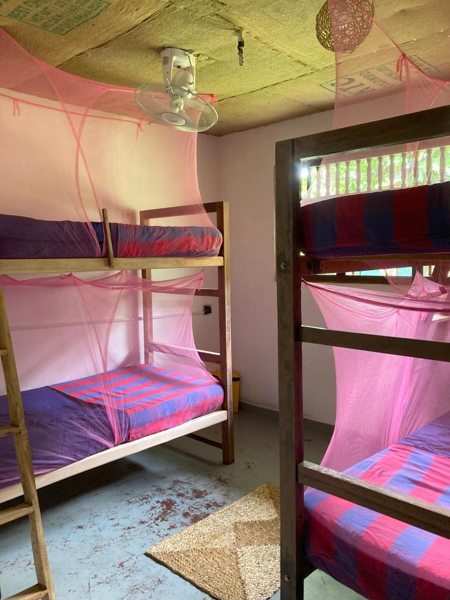 Hostel Singha Lounge Унаватуна Екстер'єр фото